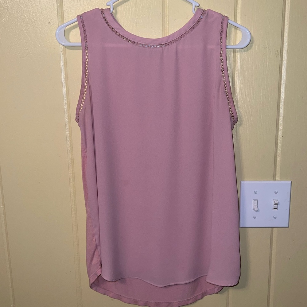 ⭐️LOFT Light Pink Sleeveless Tank Top Cut Out Neckline Design Size L - Picture 8 of 14